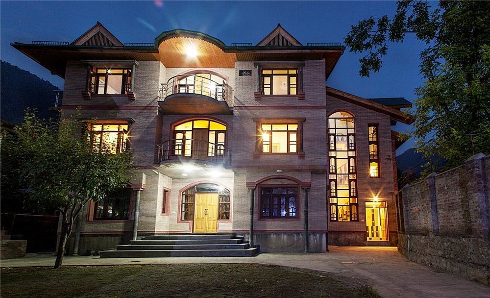 Готель Sheesha Residency Срінагар Екстер'єр фото